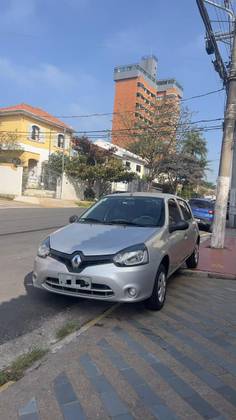 RENAULT CLIO 1.0 EXPRESSION 16V FLEX 4P MANUAL RENAULT CLIO 1.0 EXPRESSION 16V FLEX 4P MANUAL